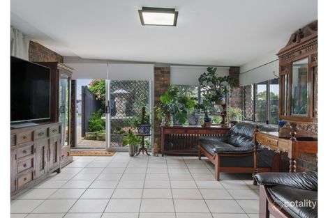 Property photo of 1/22 Kunde Street Beachmere QLD 4510
