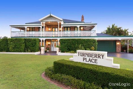 Property photo of 2 Turnberry Place Carindale QLD 4152