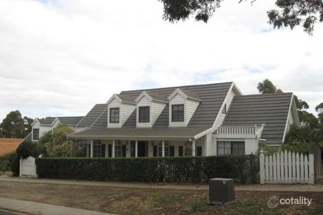 13 Yellow Gum Bvd, Sunbury, VIC 3429