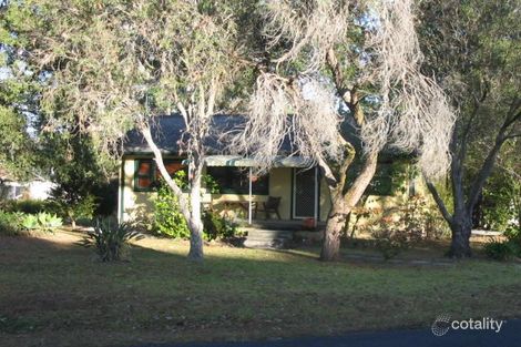 Property photo of 16 Grevillea Crescent Berkeley Vale NSW 2261