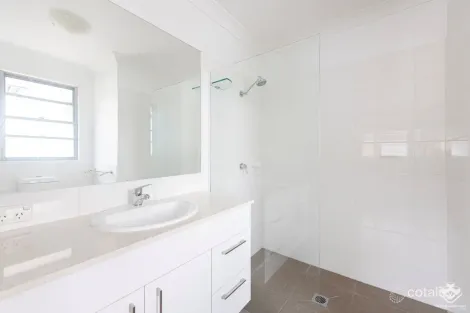 Property photo of 44/51 River Road Bundamba QLD 4304