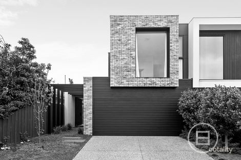 4b Caramar Ave, Brighton East, VIC 3187