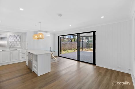 Property photo of 41 Logan Avenue Oxley QLD 4075