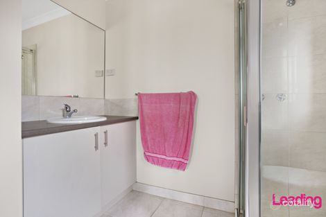 Property photo of 2/15 Marl Close Sunbury VIC 3429