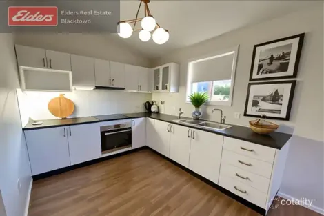 Property photo of 17-17A Myuna Crescent Seven Hills NSW 2147