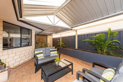 Property photo of 5 Aldenham Heights Halls Head WA 6210