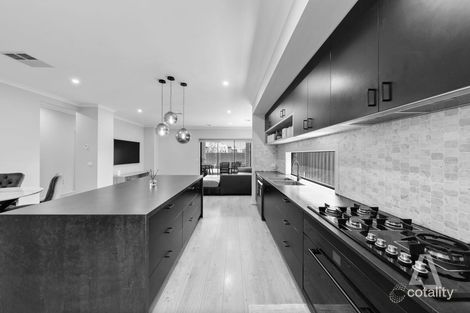 Property photo of 104 Atherstone Boulevard Strathtulloh VIC 3338