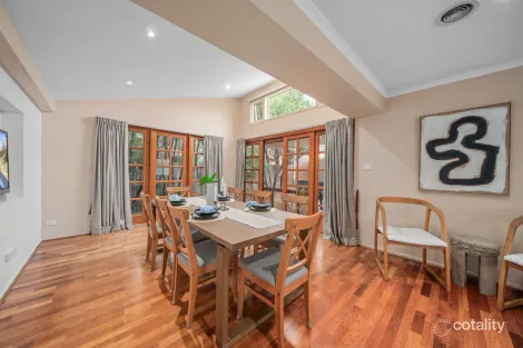 Property photo of 2 Hobday Place Dunlop ACT 2615