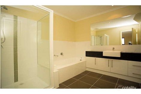 Property photo of 4 Ambleside Place Cairnlea VIC 3023
