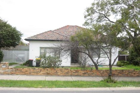 4 Dallas Ave, Hughesdale, VIC 3166