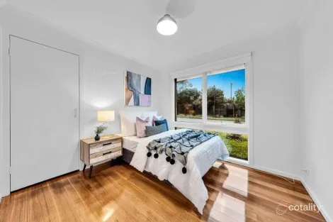 Property photo of 24 Robjant Street Hampton Park VIC 3976