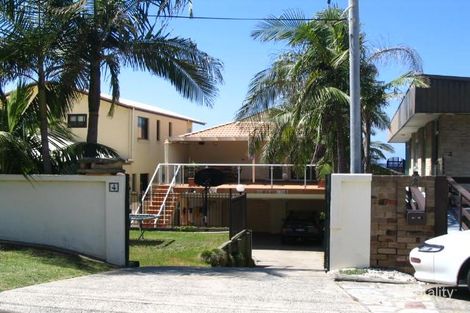 Property photo of 4 Farnell Street Curl Curl NSW 2096