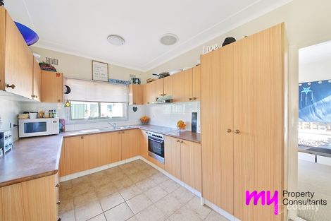 Property photo of 4 Chisholm Crescent Bradbury NSW 2560