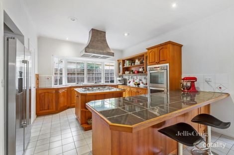 Property photo of 34 Hillcroft Drive Templestowe VIC 3106