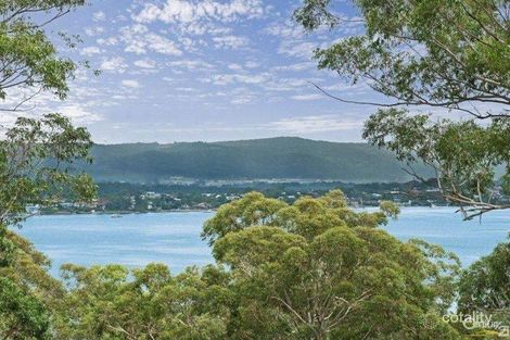 Property photo of 19 Panorama Terrace Green Point NSW 2251