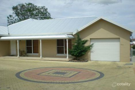 75a Crown St, West Tamworth, NSW 2340