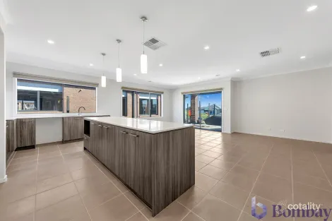 Property photo of 21 Pascal Crescent Kalkallo VIC 3064