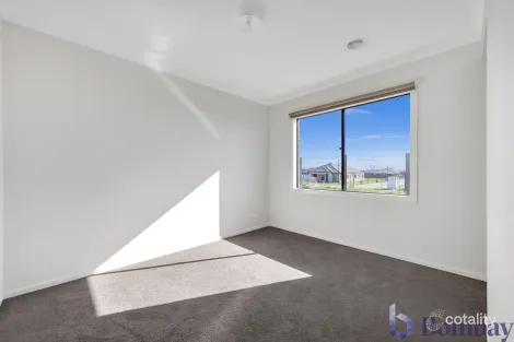 Property photo of 21 Pascal Crescent Kalkallo VIC 3064