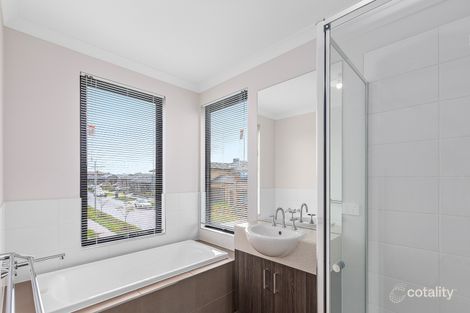 Property photo of 1 Cabin Walk Tarneit VIC 3029