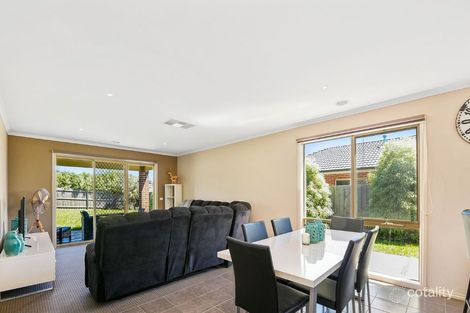 Property photo of 25 Chaucer Way Drouin VIC 3818
