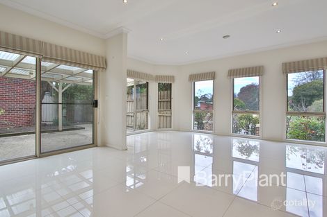 Property photo of 1/69 Russell Crescent Doncaster East VIC 3109