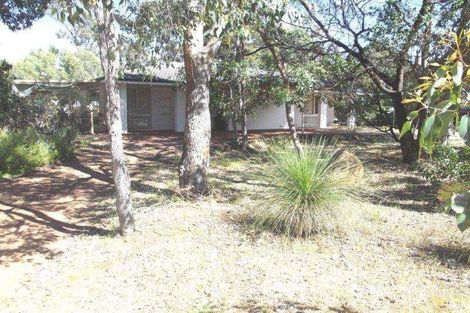 7 Warrington Rd, Lesmurdie, WA 6076