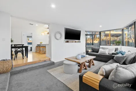 Property photo of 10 Bexsarm Crescent Rowville VIC 3178
