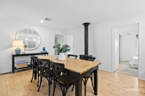 Property photo of 10 Bexsarm Crescent Rowville VIC 3178