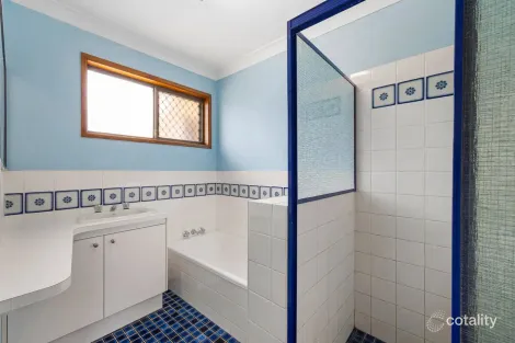 Property photo of 46 Lapoinya Crescent Warana QLD 4575
