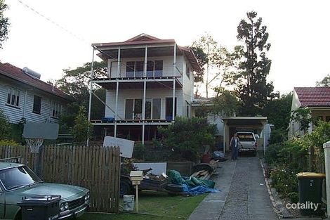 10 Goorama St, Stafford, QLD 4053