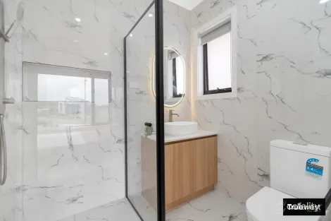 Property photo of 16 Pasofino Drive Bonnie Brook VIC 3335