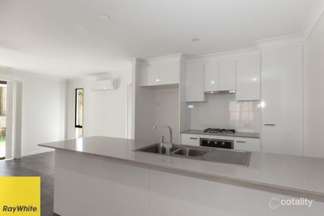 Property photo of 18 Sky Crescent Pimpama QLD 4209