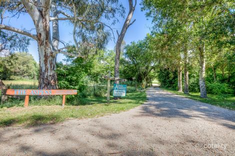 264b Roberts Creek Rd, Porepunkah, VIC 3740