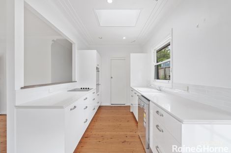 4 Berrys Head Rd, Wyoming, NSW 2250