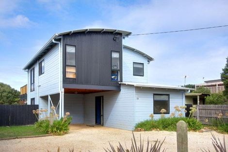 15 Batman St, Surf Beach, VIC 3922