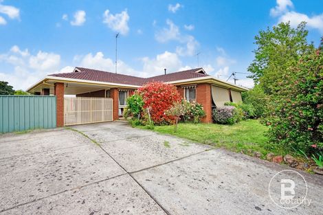 Property photo of 36 Marie Crescent Wendouree VIC 3355