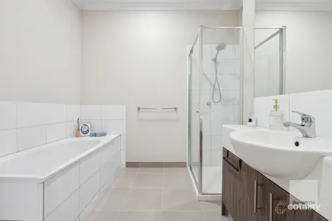 Property photo of 1B Lyndall Court Hoppers Crossing VIC 3029