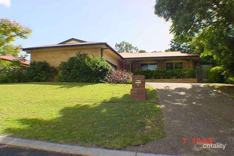 9 John Staines Cres, North Ipswich, QLD 4305