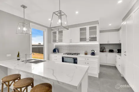 Property photo of 6 Hone Creek Drive Caerleon NSW 2850