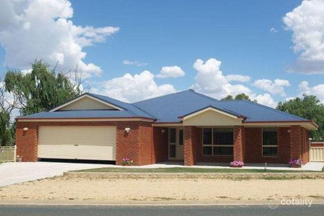 17 Wattle Dr, Numurkah, VIC 3636