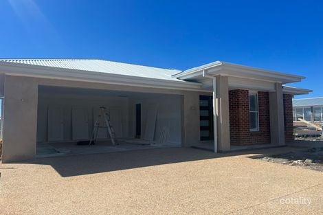 1 Manchurian Cct, Dubbo, NSW 2830