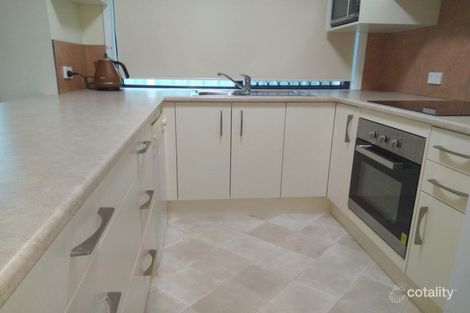 2/16 Stephenson St, Labrador, QLD 4215