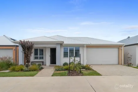 Property photo of 8 Stables Circuit Clyde VIC 3978