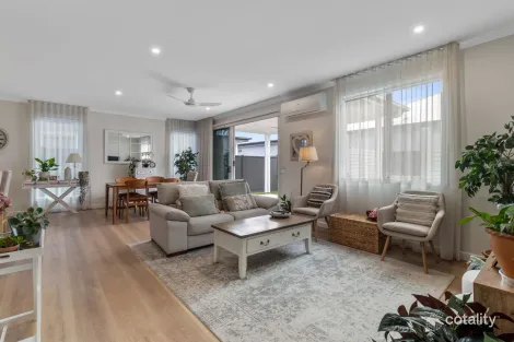 Property photo of 8 Stables Circuit Clyde VIC 3978