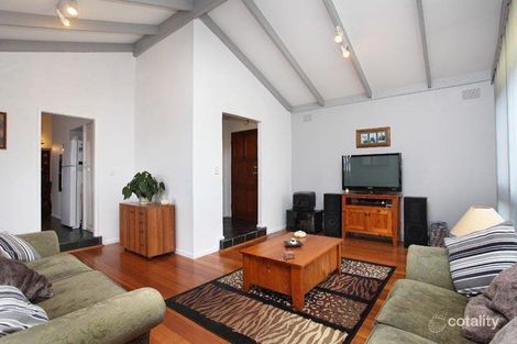 Property photo of 12 Calshot Grove Gladstone Park VIC 3043