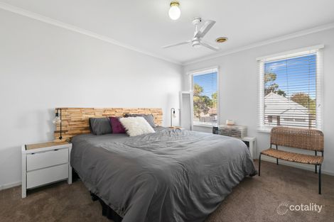 Property photo of 3 Warren Road Mordialloc VIC 3195