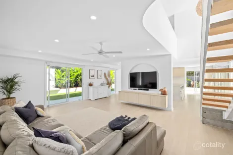 Property photo of 2 Barwon Street Burleigh Waters QLD 4220