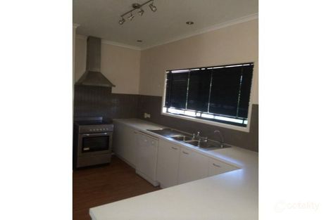 Property photo of 16 Ward Place Emerald QLD 4720