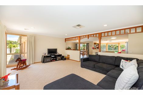 Property photo of 9 Falcon Circuit West Wodonga VIC 3690