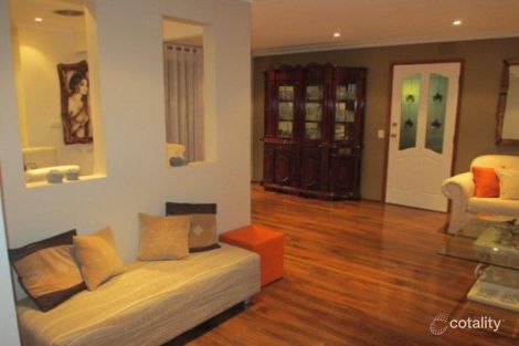 Property photo of 15 Hughes Close Endeavour Hills VIC 3802